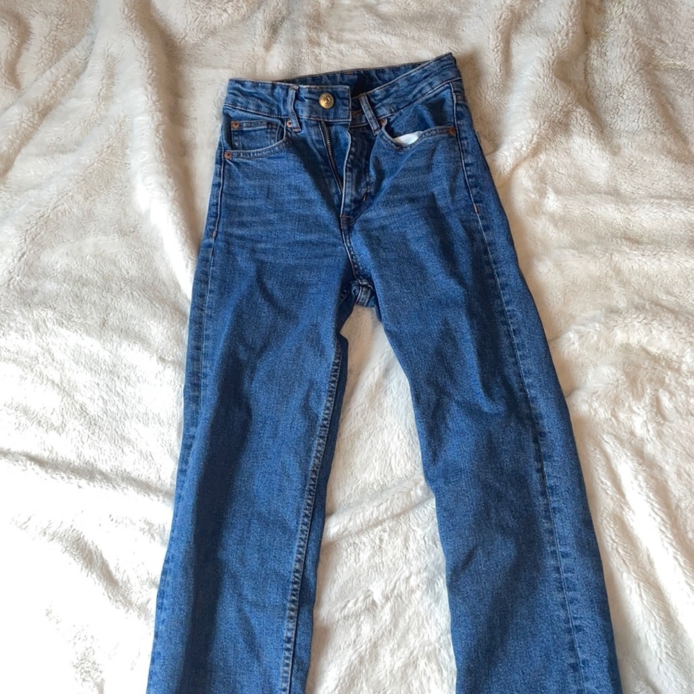 Lighter wash Jean